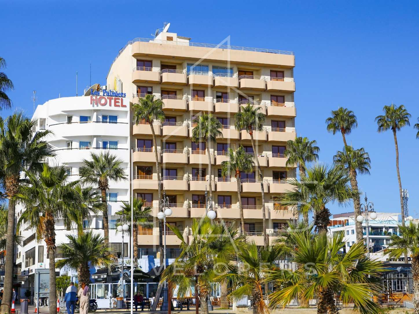 Sea view properties in Larnaca and Finikoudes