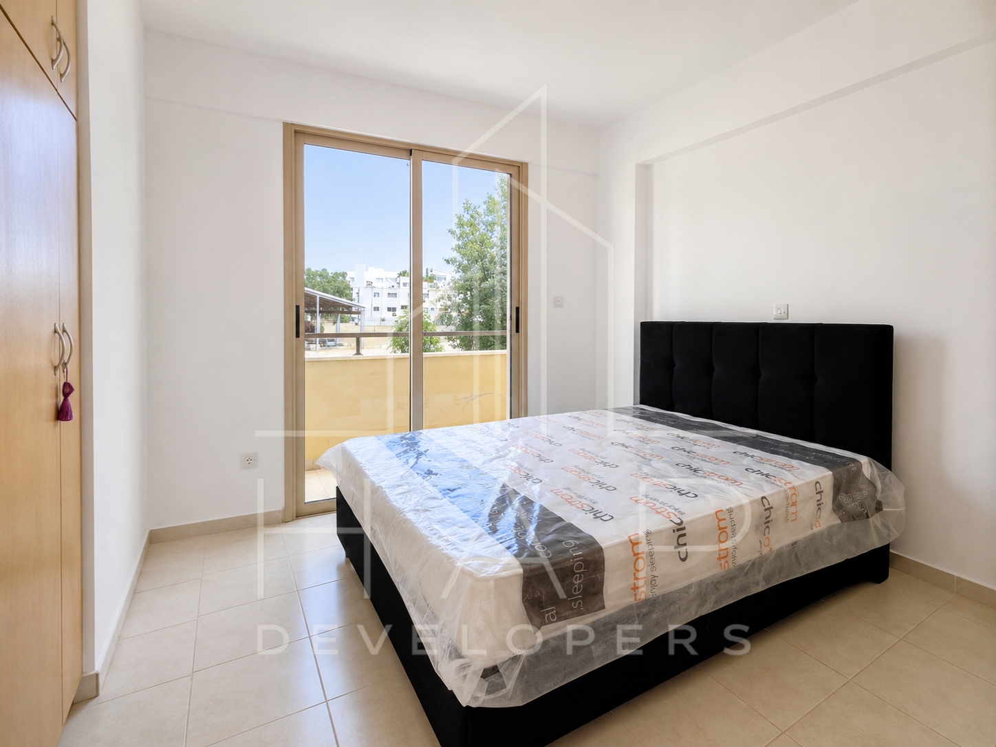 Livadia apartment residential surroundings thumbnail